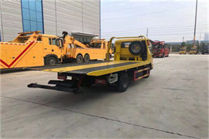 东明非事故拖车