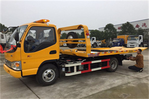 东明哪里有拖车服务