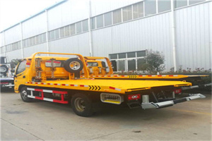 东明附近拖车救援搭电